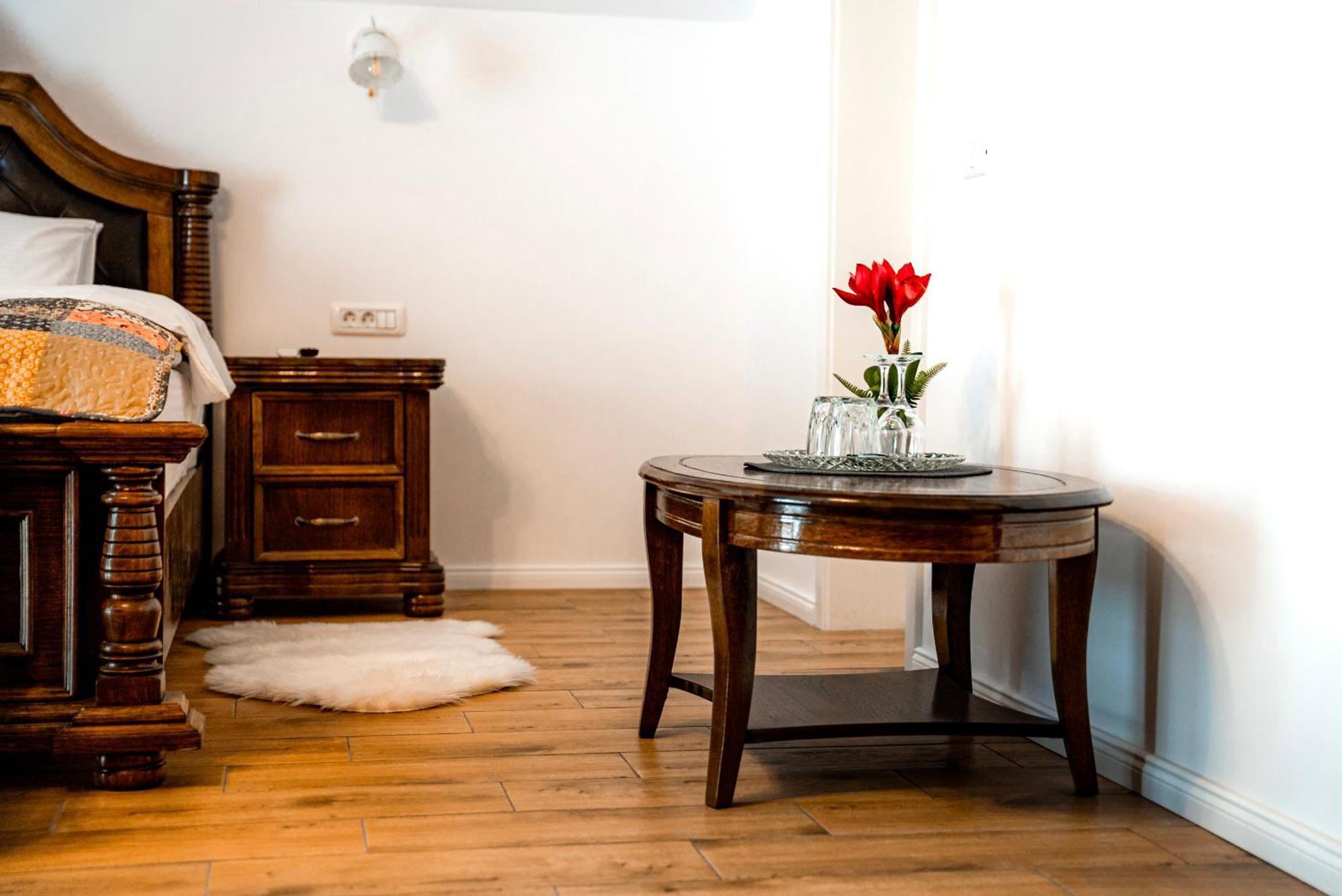 Boutique Marlen Bed and Breakfast Ghimbav Buitenkant foto