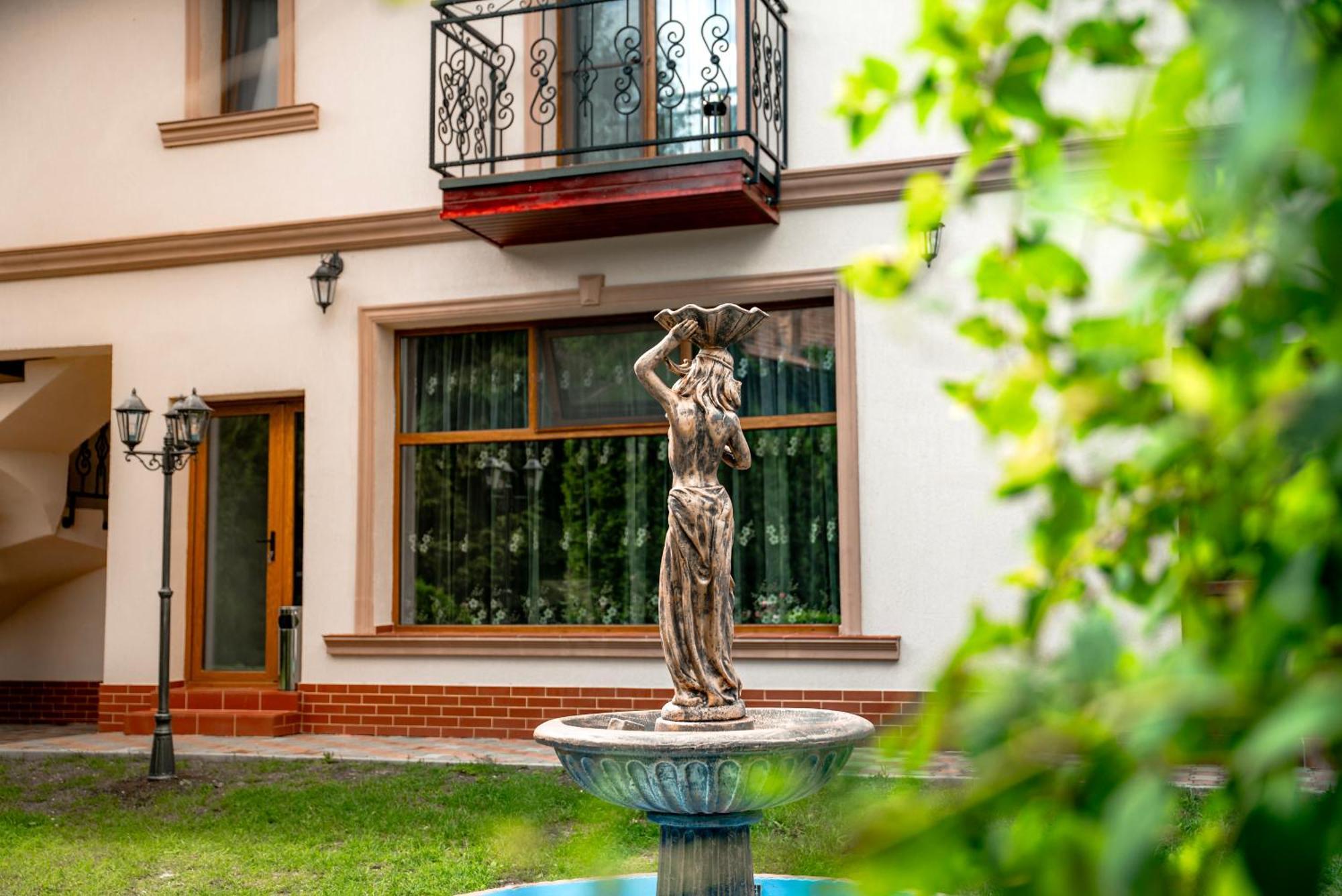 Boutique Marlen Bed and Breakfast Ghimbav Buitenkant foto