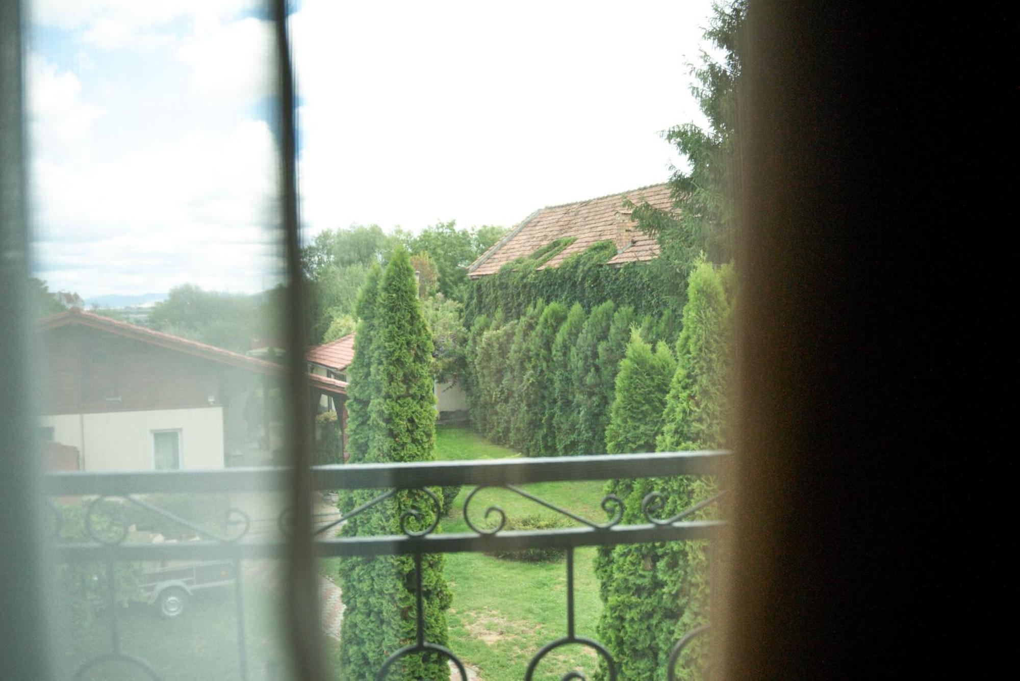 Boutique Marlen Bed and Breakfast Ghimbav Buitenkant foto